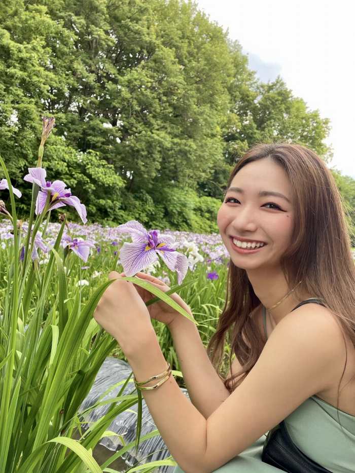 うらら 小顔美女の下着＆水着グラビア画像！