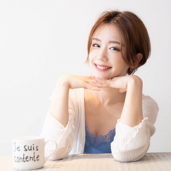 あらた唯 スタイル抜群の水着グラビア画像！