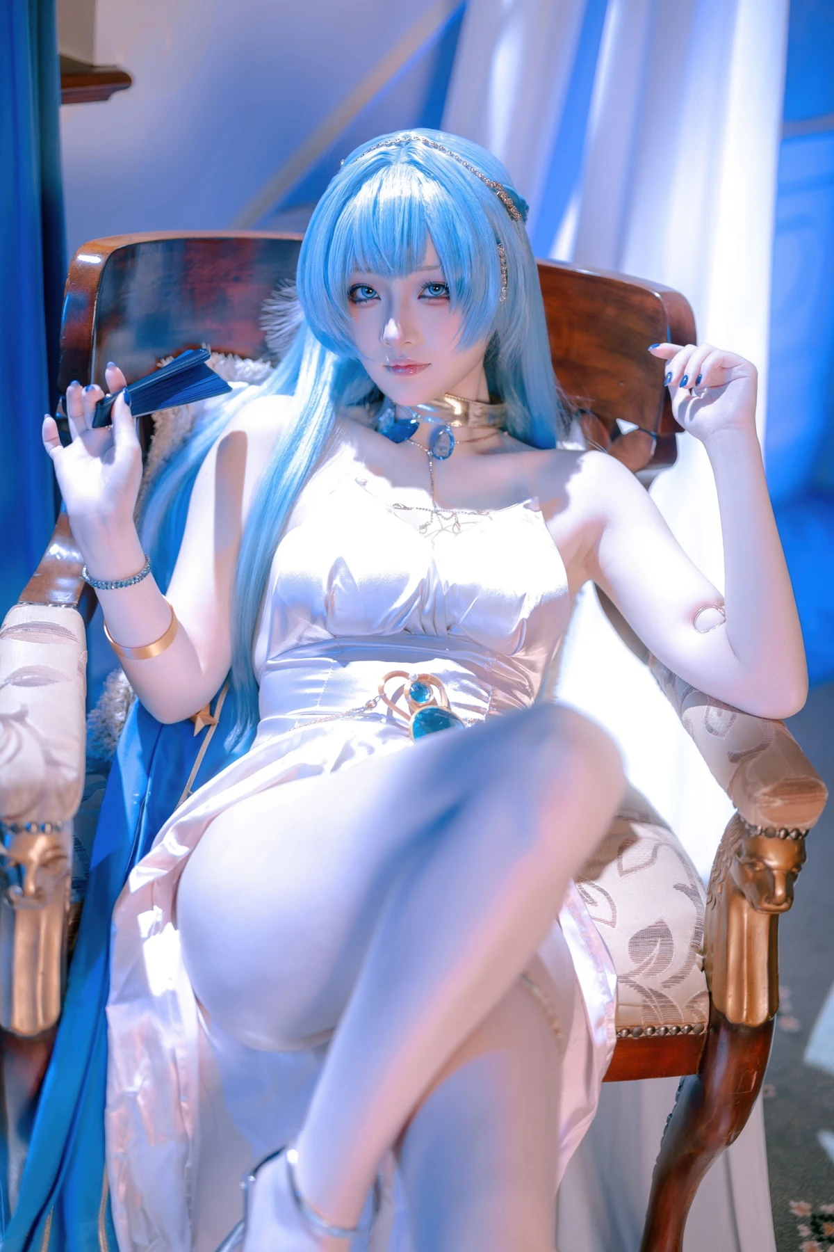 Cosplay 屿鱼 – 胜利女神 妮姬 海伦 礼服