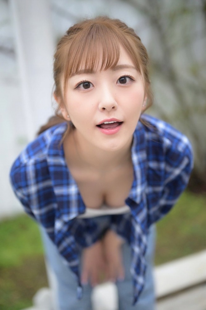 青空ひかり 笑顔がかわいい純朴ヌード画像！