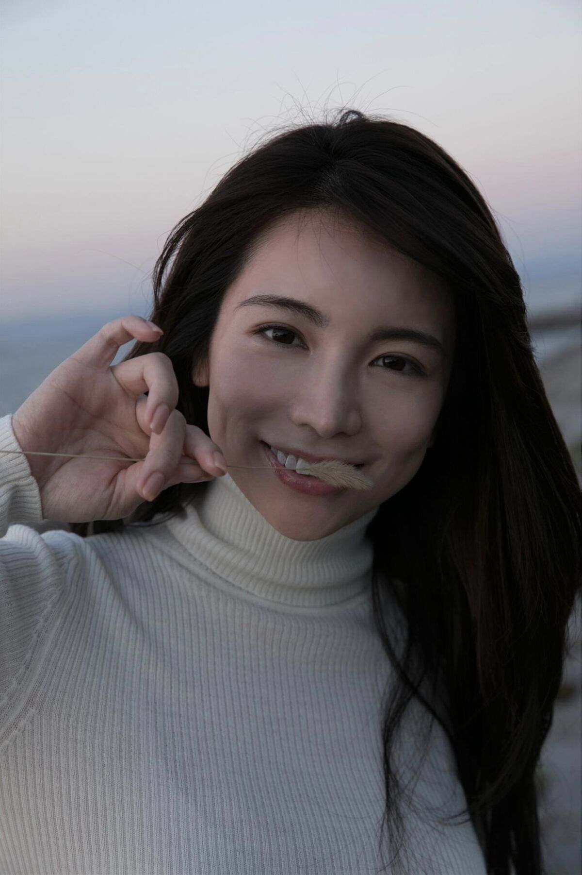 Miu Nakamura 仲村美海 - 週刊ポストデジタル写真集 背中を流して