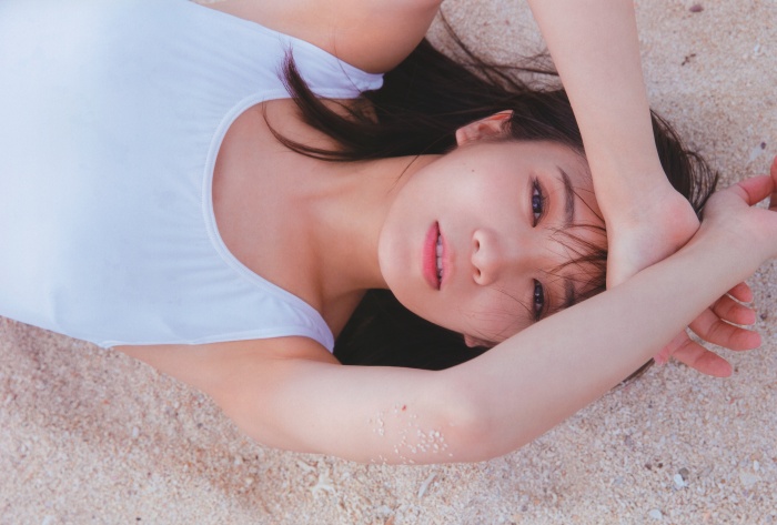 秋元真夏 激かわな水着・ランジェリー画像！