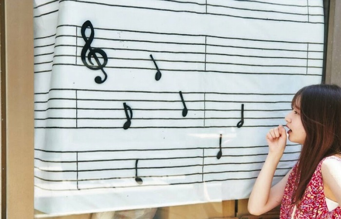 菅原咲月 すべすべ美脚の激かわグラビア画像！