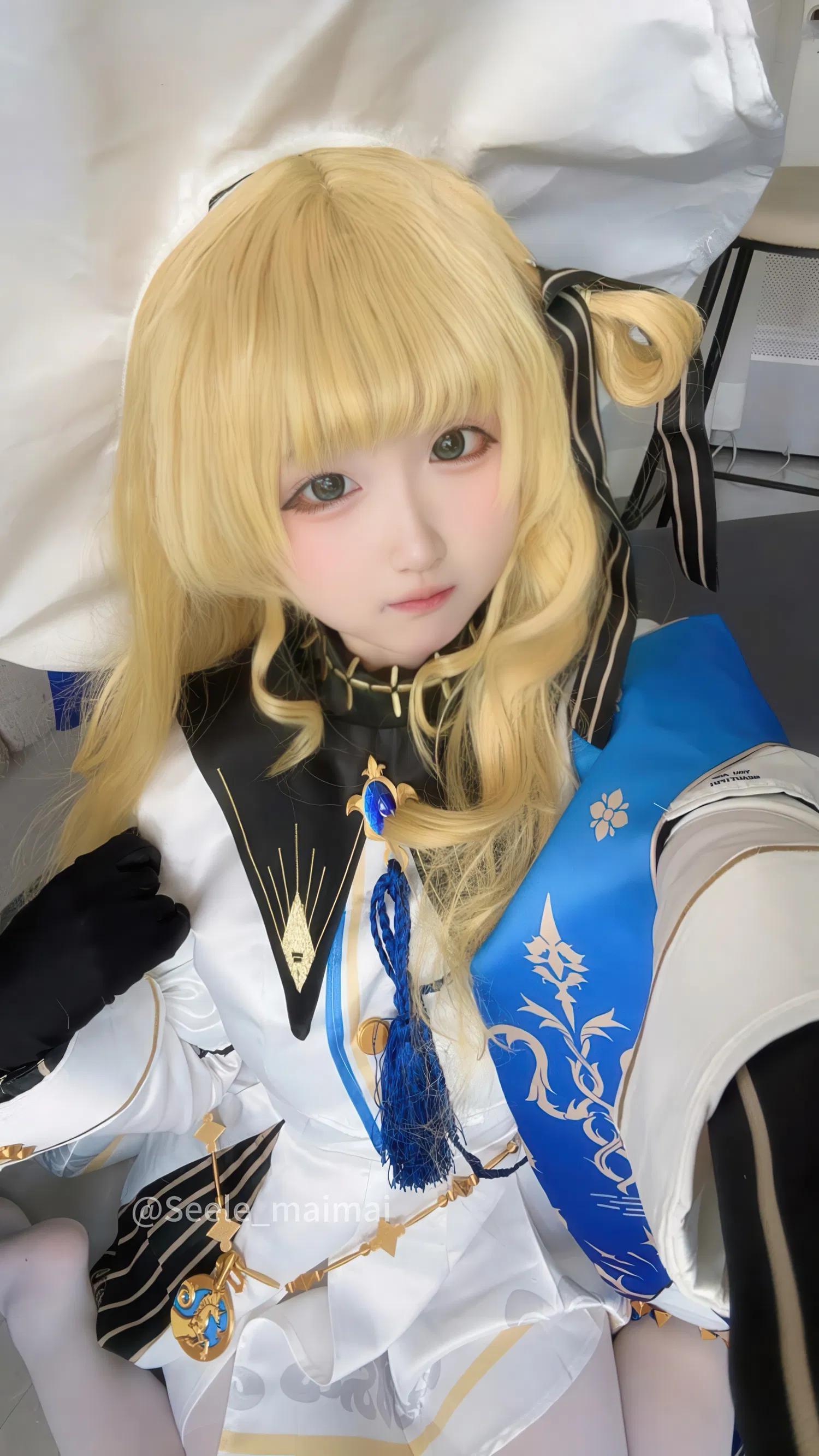 [Cosplay] Seele麦麦 - 鸣潮 菲比&卡提希娅·蓝色花海物语