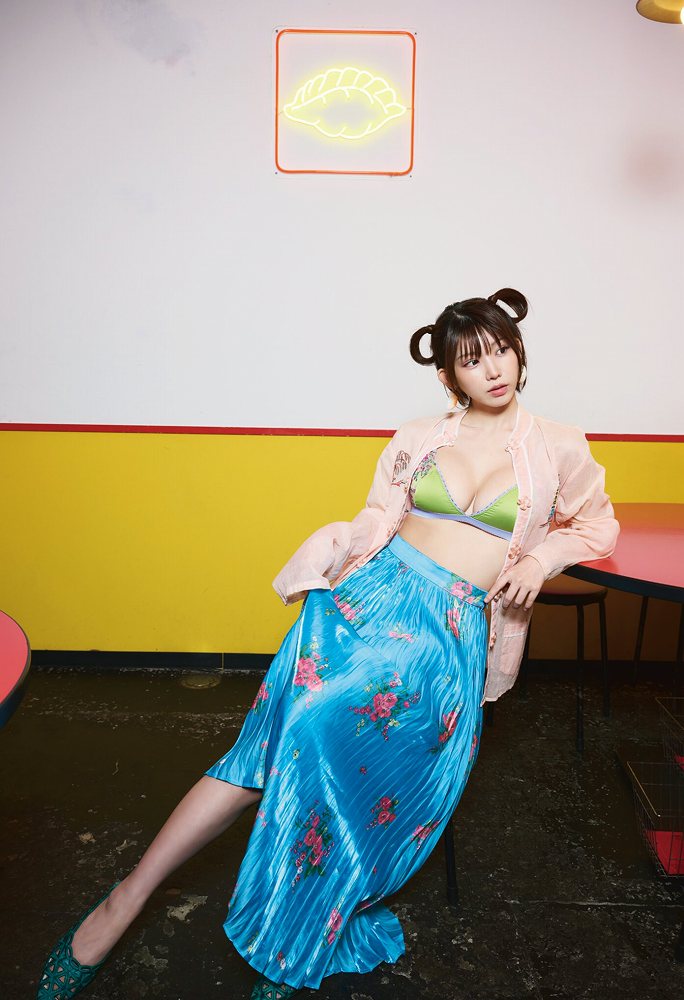 えなこ 過去のグラビア画像