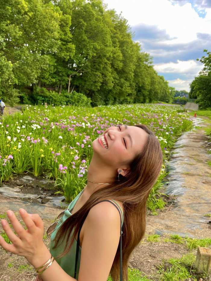 うらら 小顔美女の下着＆水着グラビア画像！