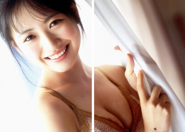 石田千穂 めちゃかわな水着グラビア画像！！