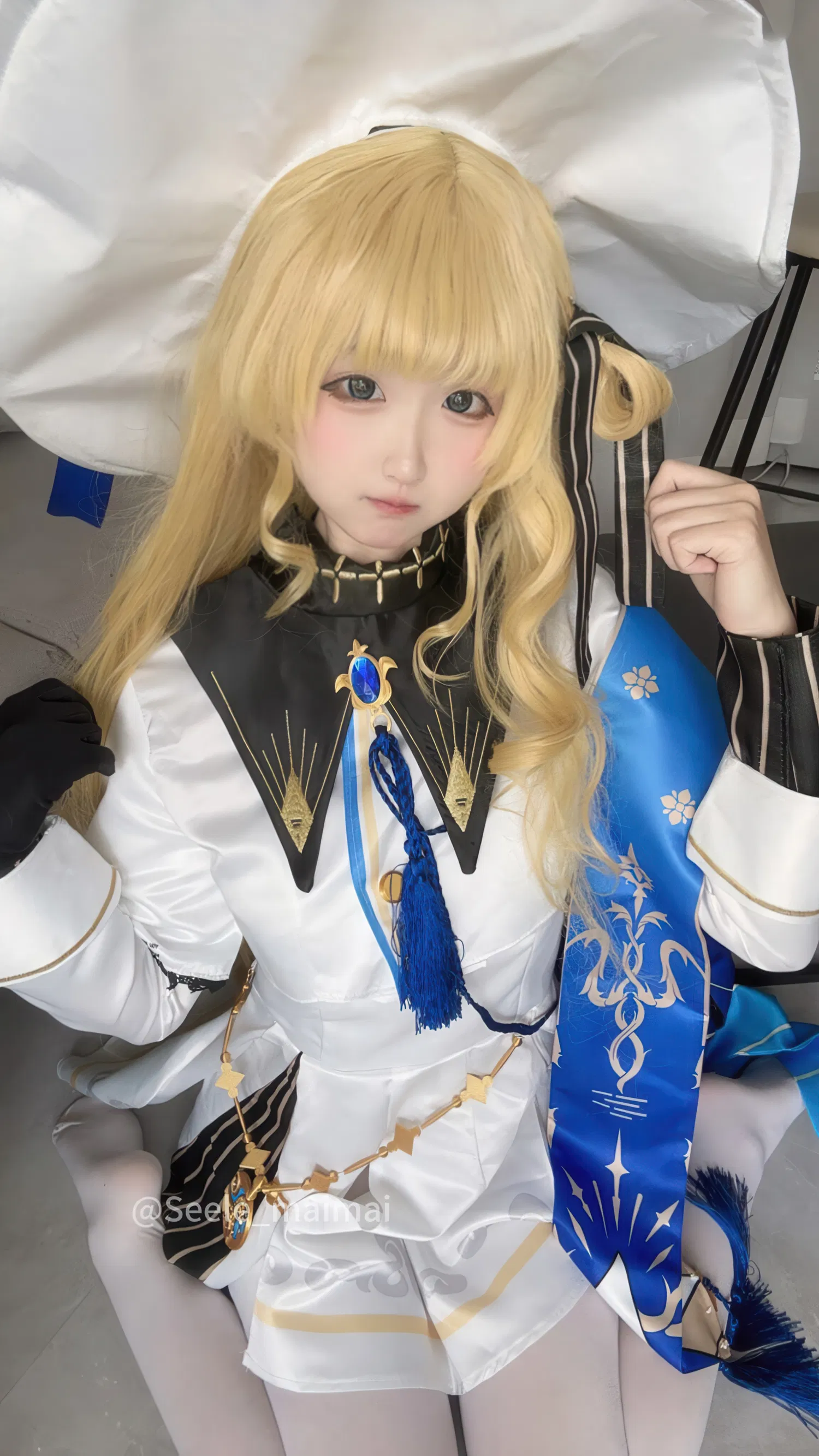[Cosplay] Seele麦麦 - 鸣潮 菲比&卡提希娅·蓝色花海物语