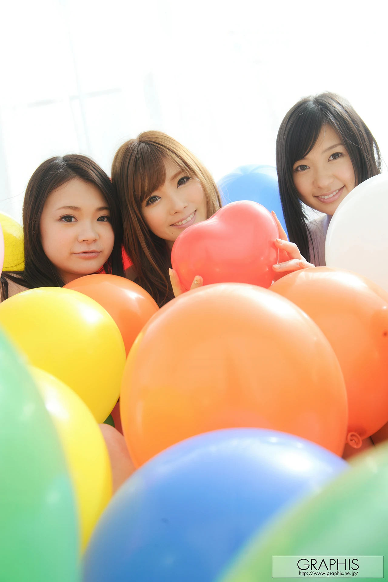Graphis Special Girls Gravure 2012 All Girl Nude Gallery