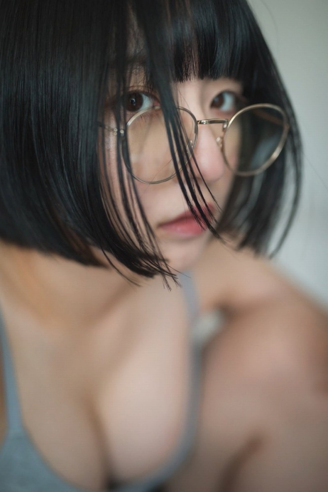 麻倉瑞季 おっぱいが大きい水着グラビア画像！