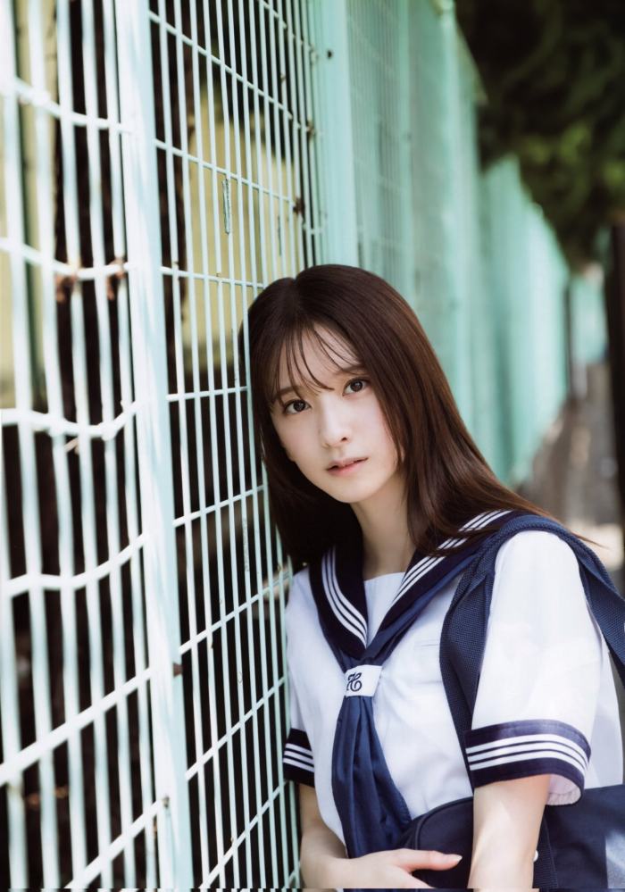 菅原咲月 すべすべ美脚の激かわグラビア画像！