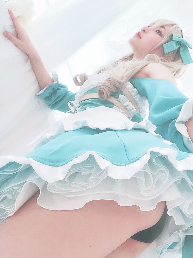 あまつまりな 脱ぎすぎ水着＆下着グラビア画像！