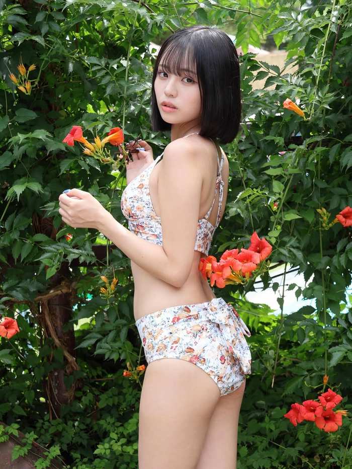 真白雪澄 Gカップボインの水着グラビア画像！