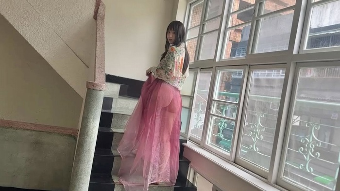 あまつまりな 脱ぎすぎ水着＆下着グラビア画像！