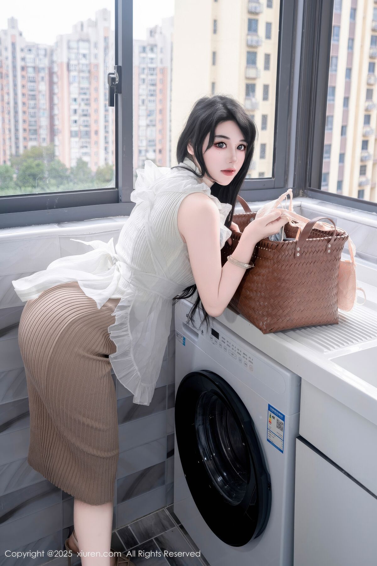 XiuRen秀人网 No.11010 Xi Xi Ai Chi Cao Mei