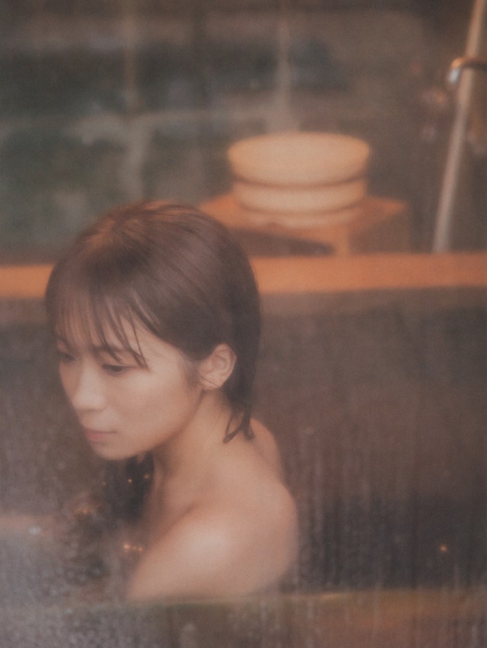 秋元真夏 激かわな水着・ランジェリー画像！