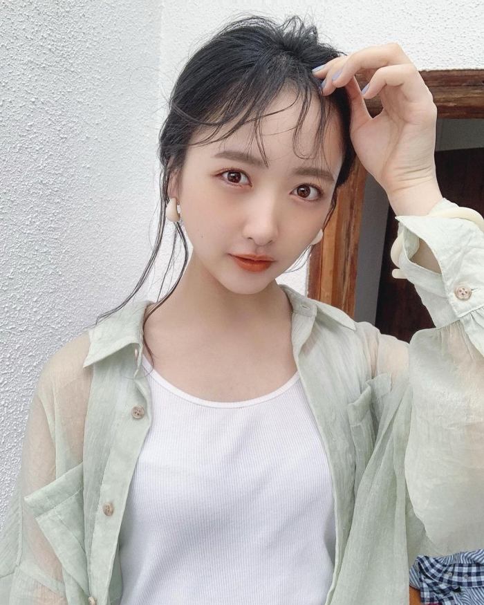 石田千穂 めちゃかわな水着グラビア画像！！