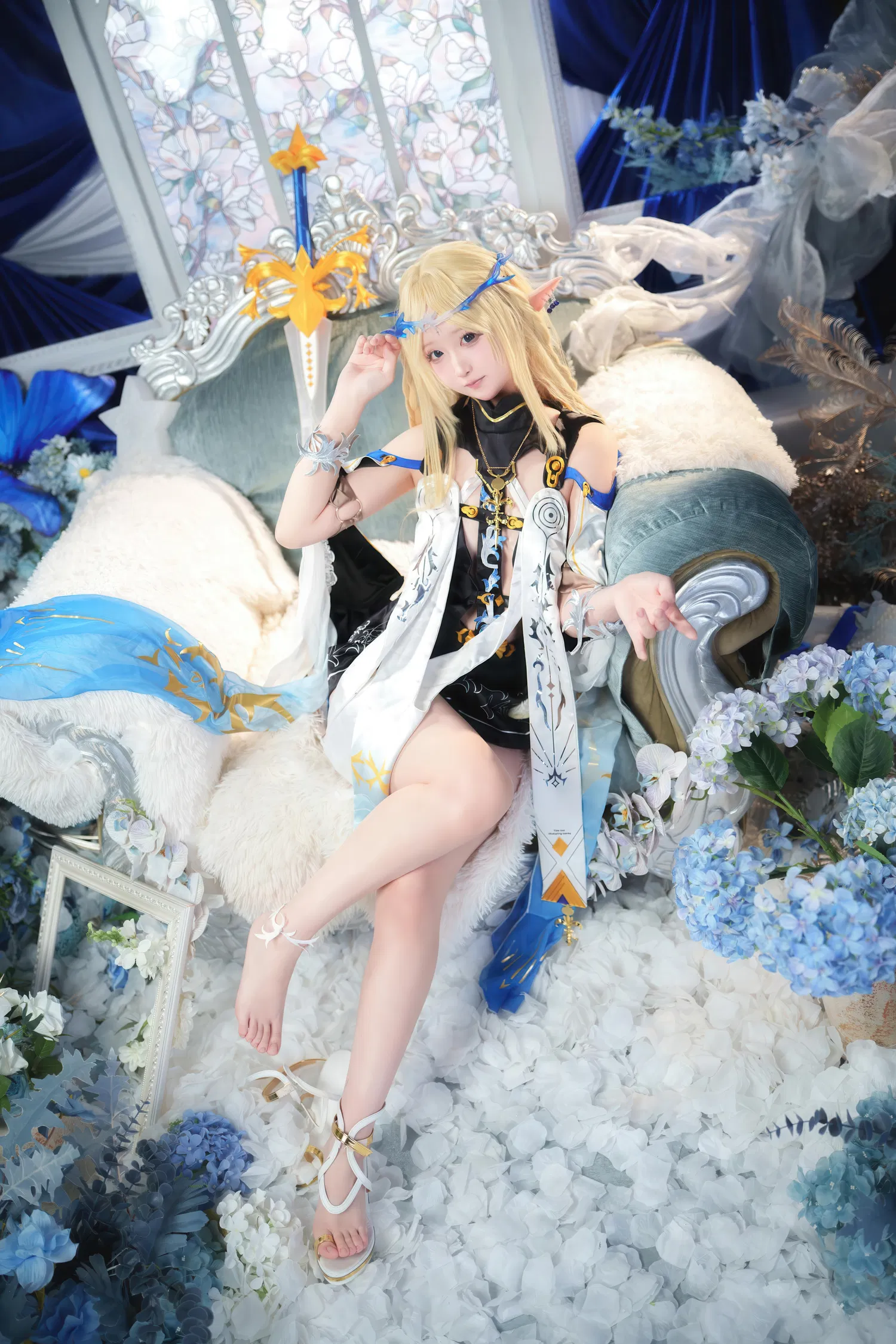 [Cosplay] Seele麦麦 - 鸣潮 菲比&卡提希娅·蓝色花海物语