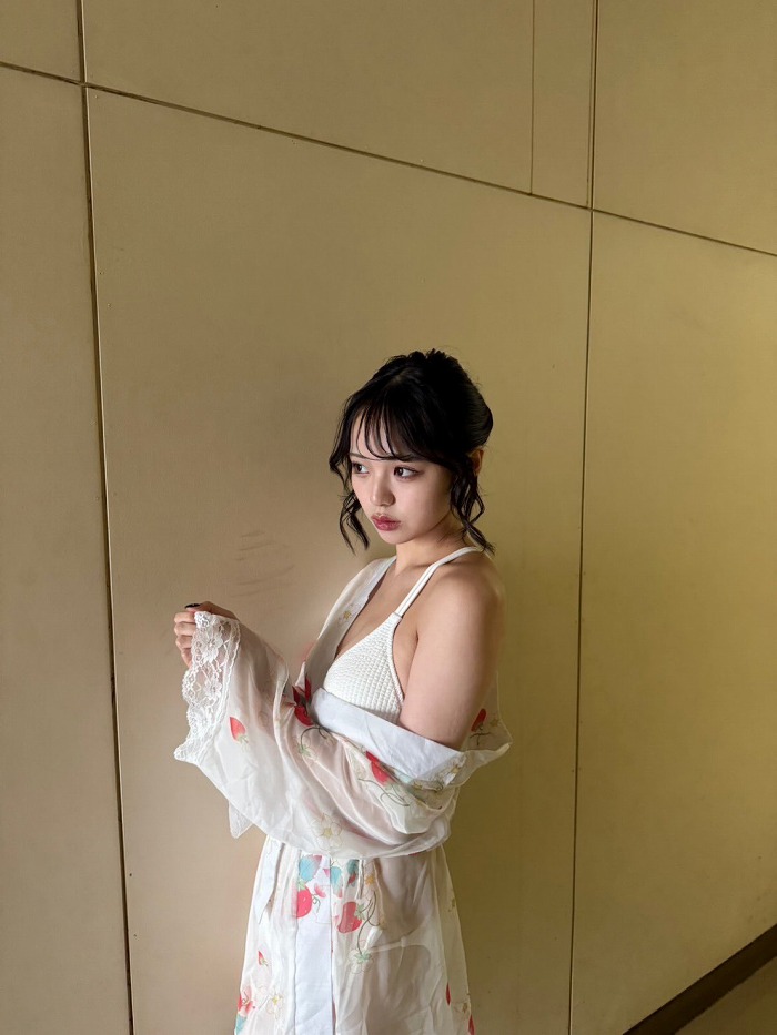 真白雪澄 Gカップボインの水着グラビア画像！