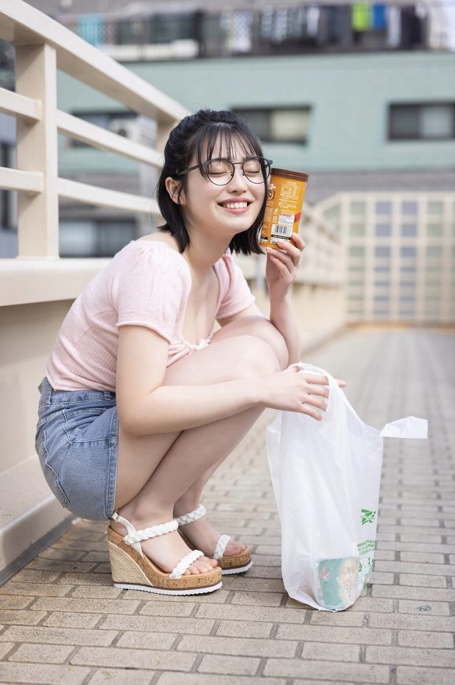 石浜芽衣 キュートな水着グラビアほか画像！