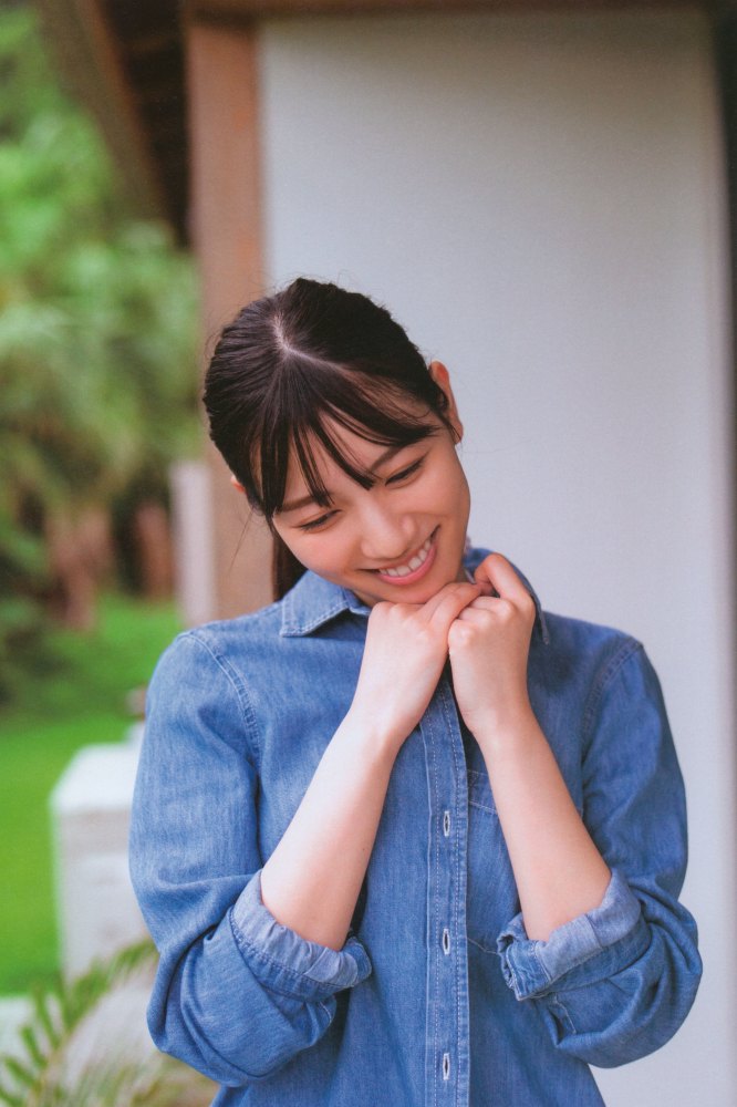 河田陽菜 ぷるふわバストの水着グラビア画像！