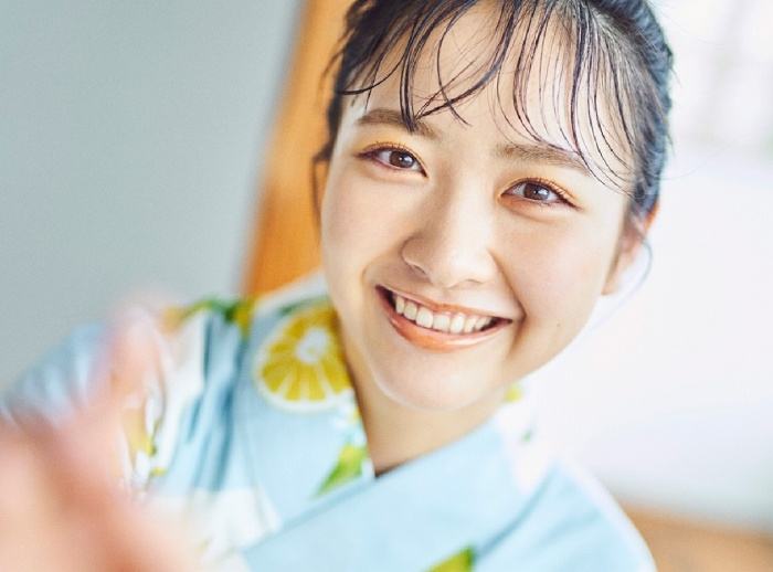 石田千穂 めちゃかわな水着グラビア画像！！