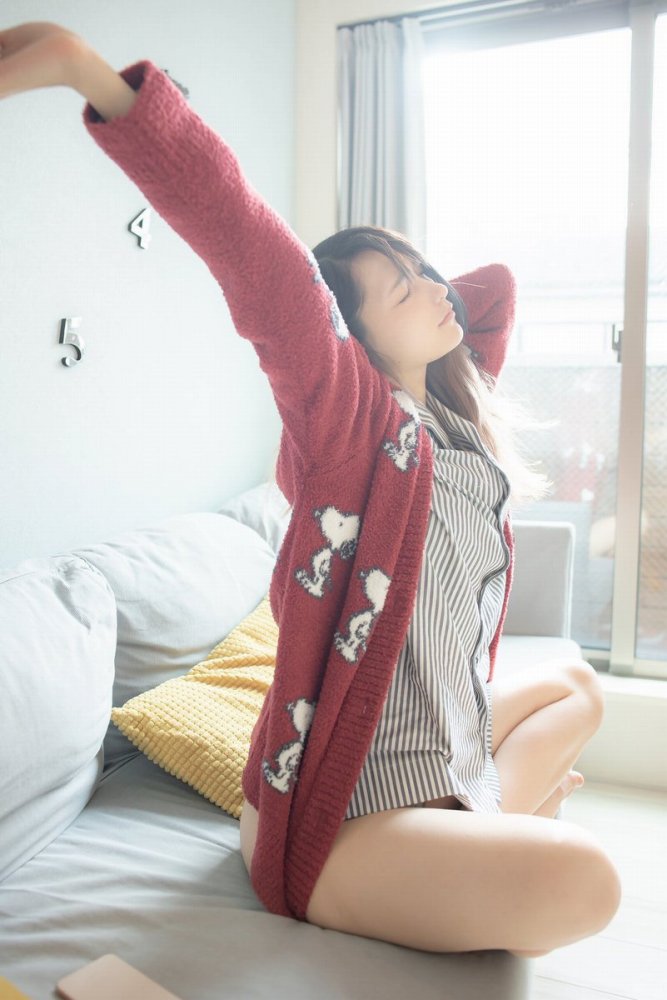 あまつまりな 脱ぎすぎ水着＆下着グラビア画像！