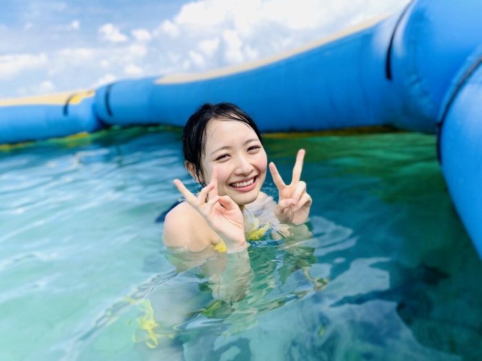 石田千穂 めちゃかわな水着グラビア画像！！