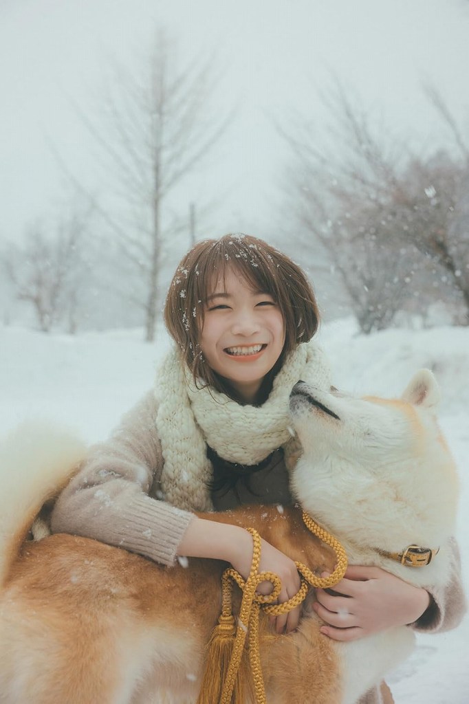 秋元真夏 激かわな水着・ランジェリー画像！