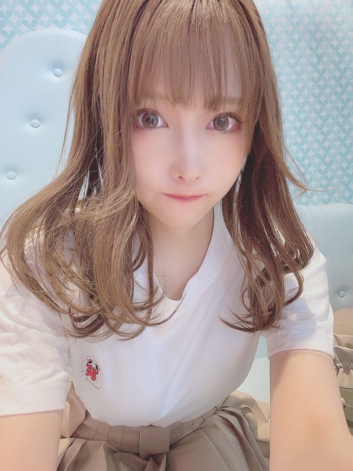 えい梨 美しいコスプレ＆水着グラビア画像！