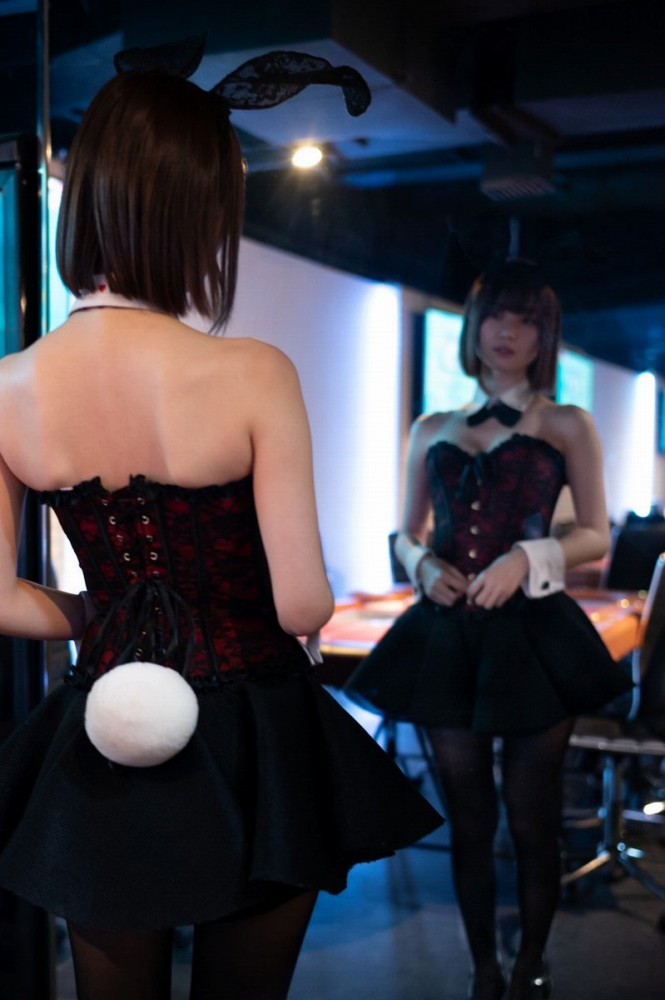 いけちゃん 細身でEカップの水着グラビア画像！