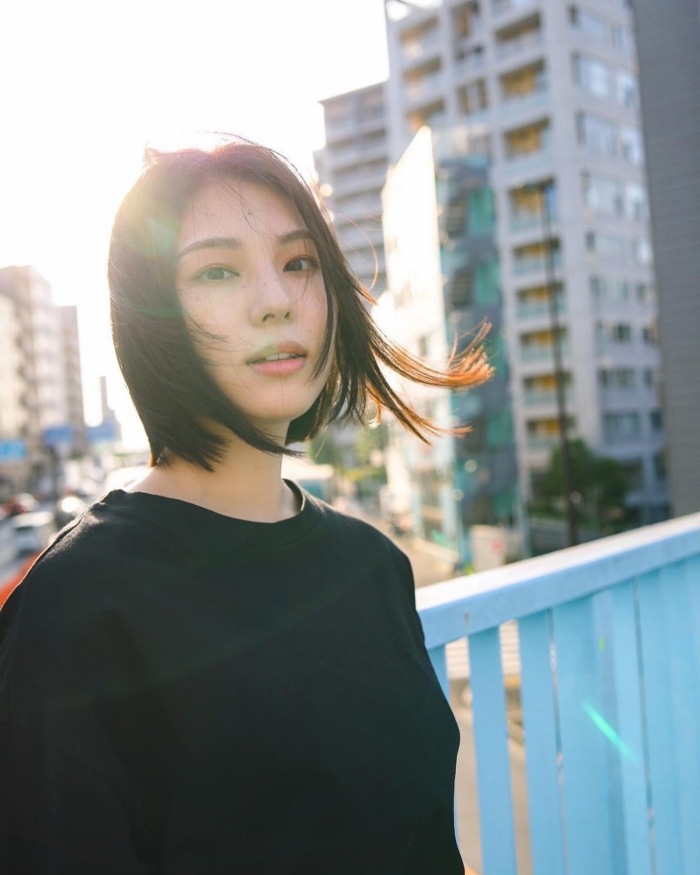 相楽伊織 けっこうボインな水着グラビア画像！