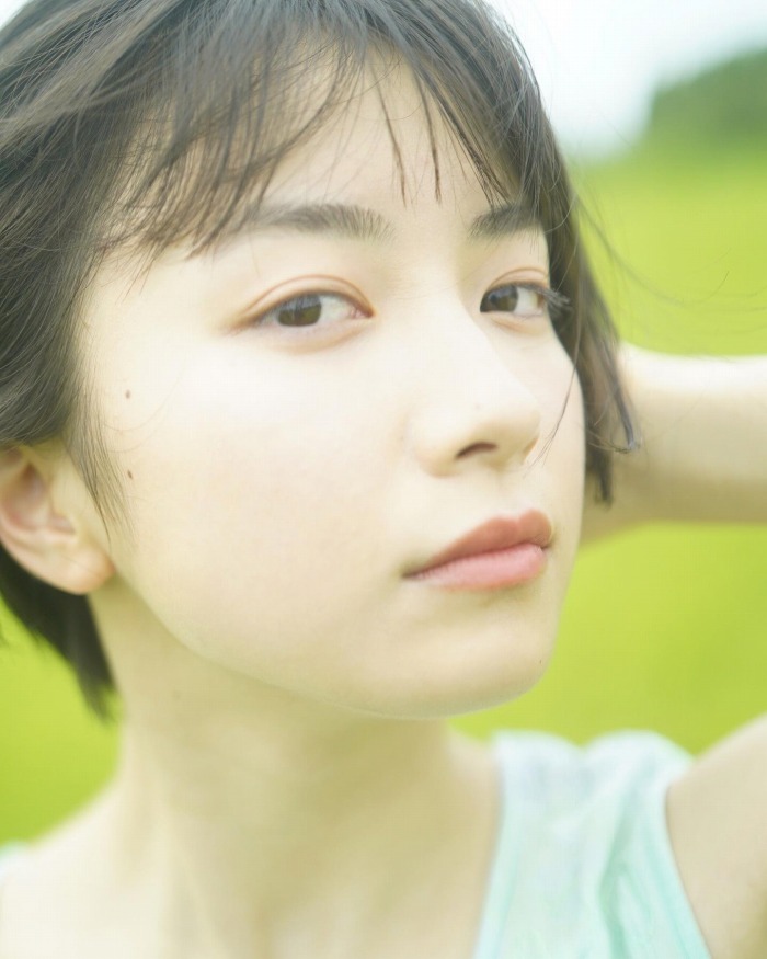 藤﨑ゆみあ 鬼かわすぎる着衣グラビア画像！