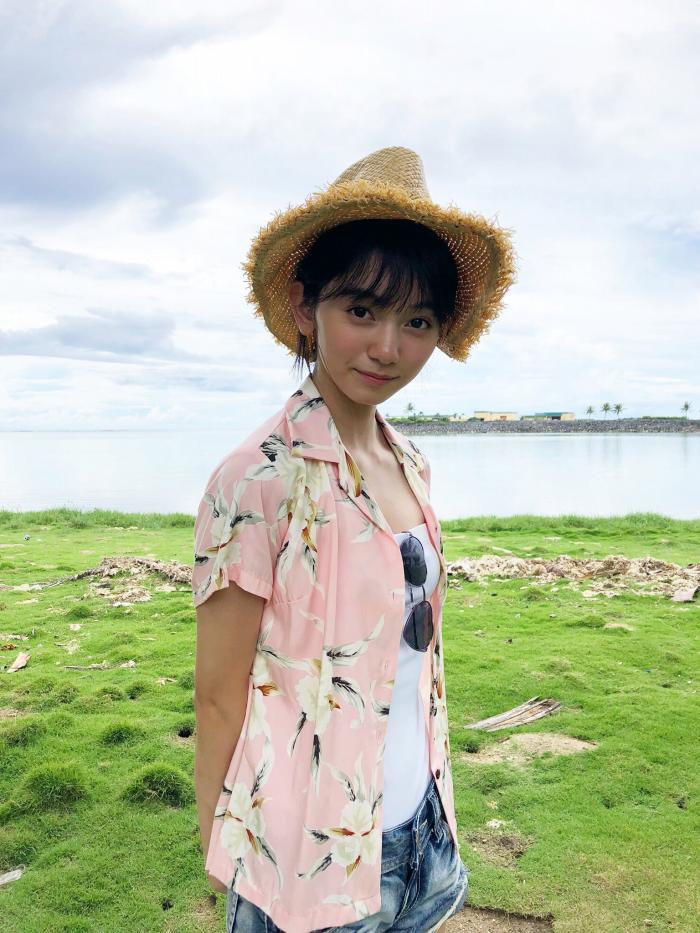 熊澤風花 キュートな水着グラビア画像ほか