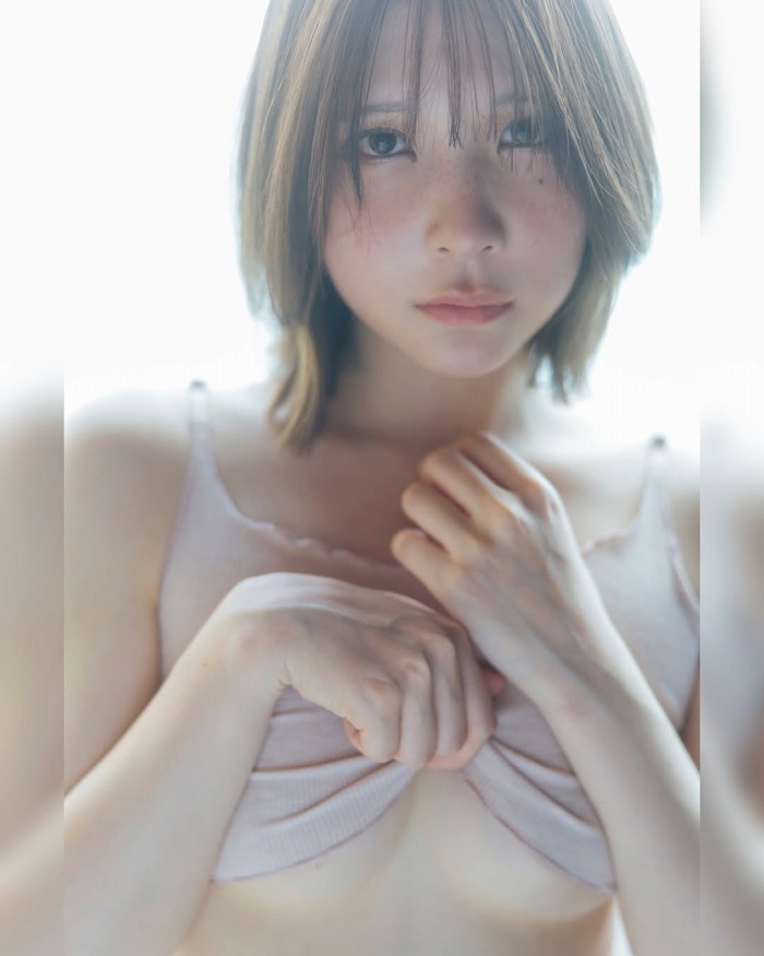 あまつまりな 脱ぎすぎ水着＆下着グラビア画像！