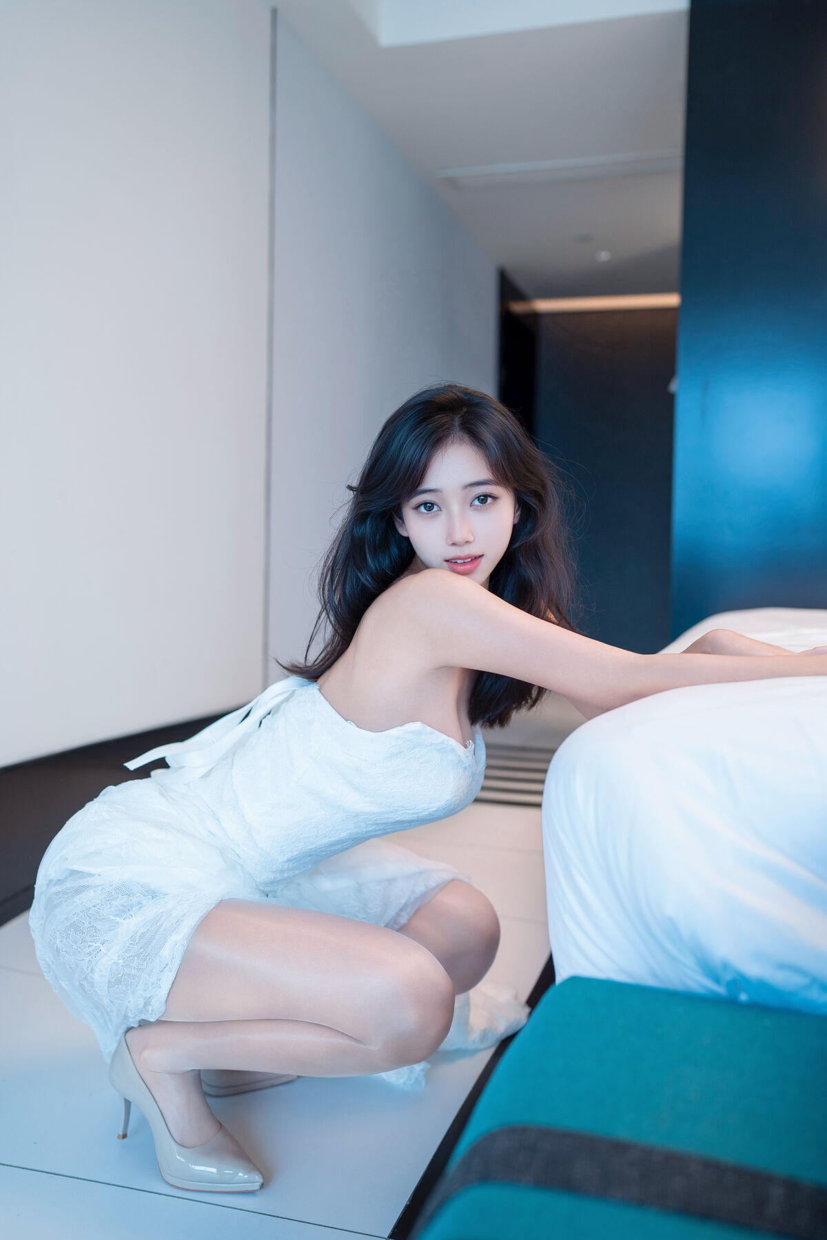 XR Uncensored Shi An An 时安安 - R18 秀人网模特 白色蕾丝长裙VS无内肉丝 Part01