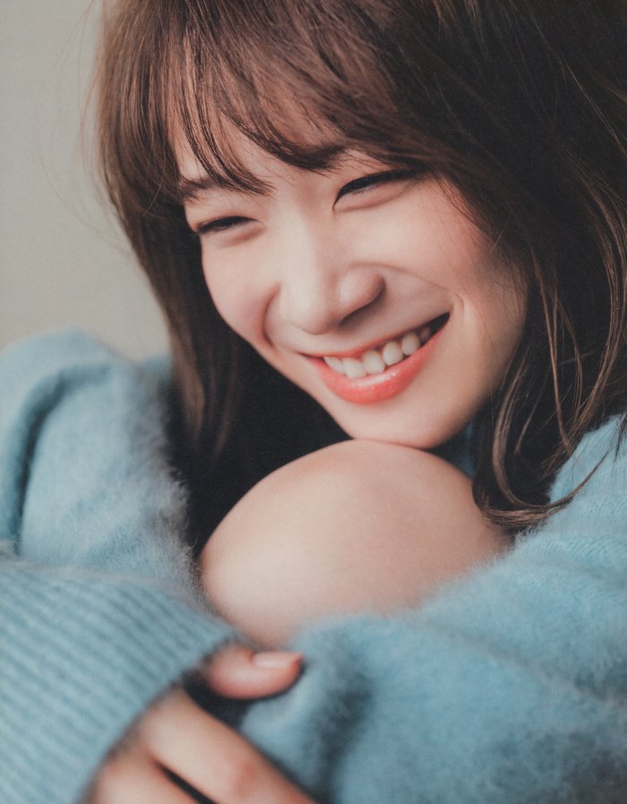 秋元真夏 激かわな水着・ランジェリー画像！