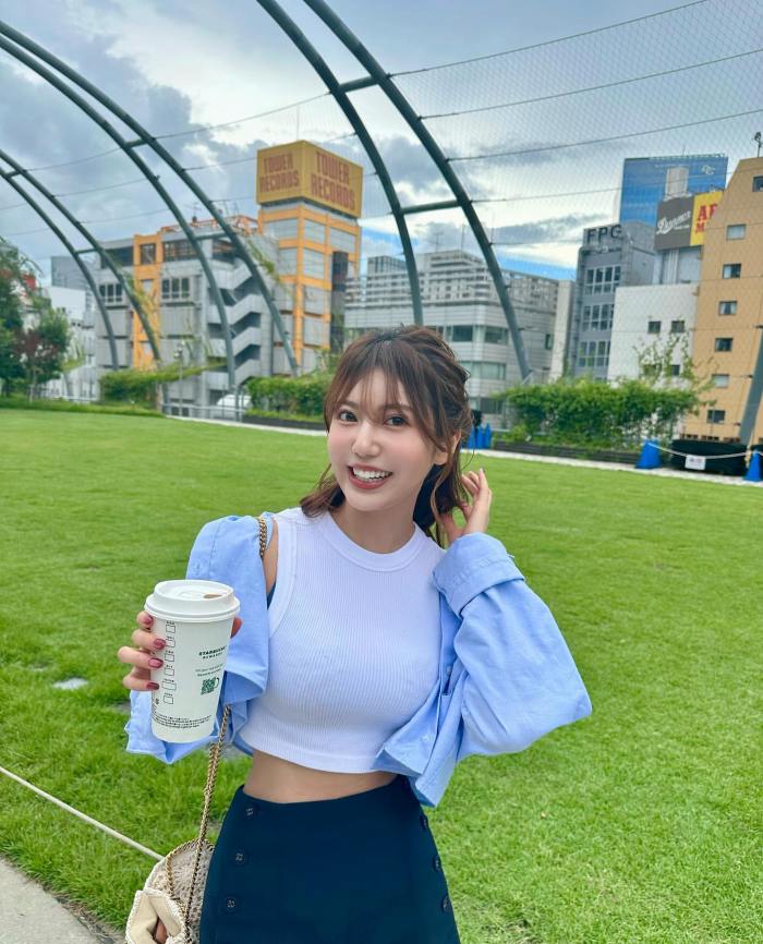 阿部なつき ボンキュッボンの水着グラビア画像！