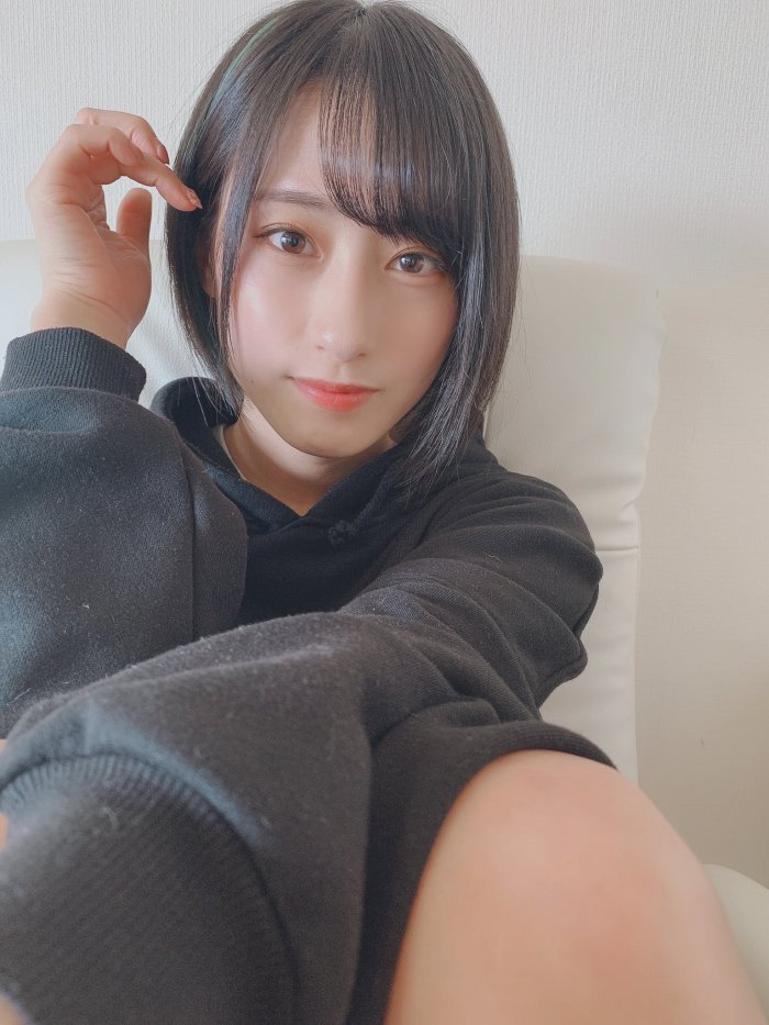 澄田綾乃 はみ出るFカップの水着グラビア画像！