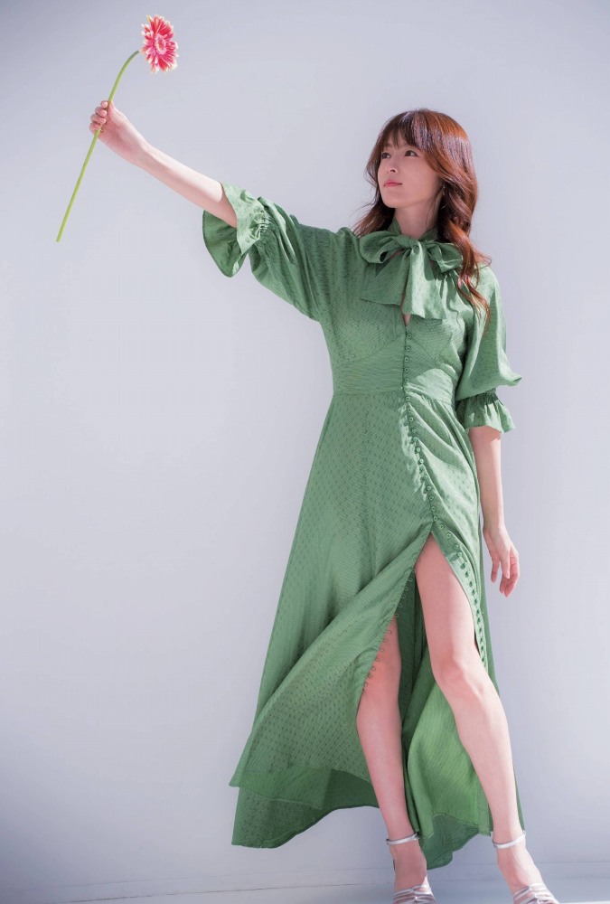 深田恭子 ムッチリ水着＆下着グラビア画像！