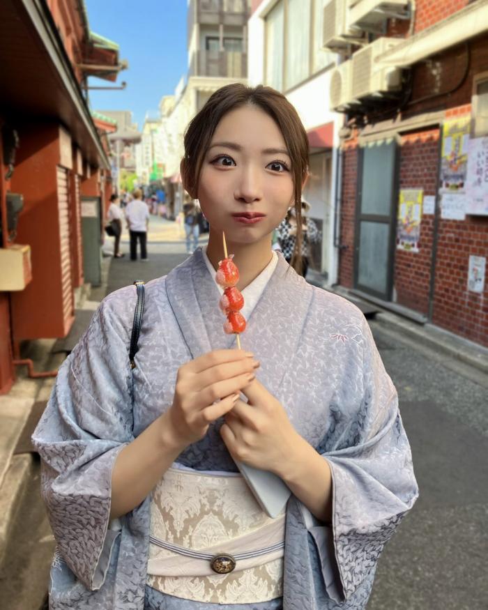 うらら 小顔美女の下着＆水着グラビア画像！