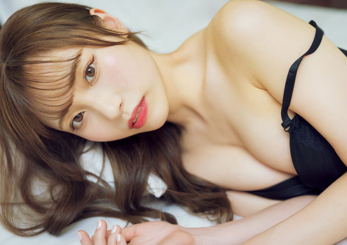 Saaya Kawagoe 川越紗彩 - 2025.10.24 川越紗彩１st写真集 なんとかなるなる 電子特典付き Part02