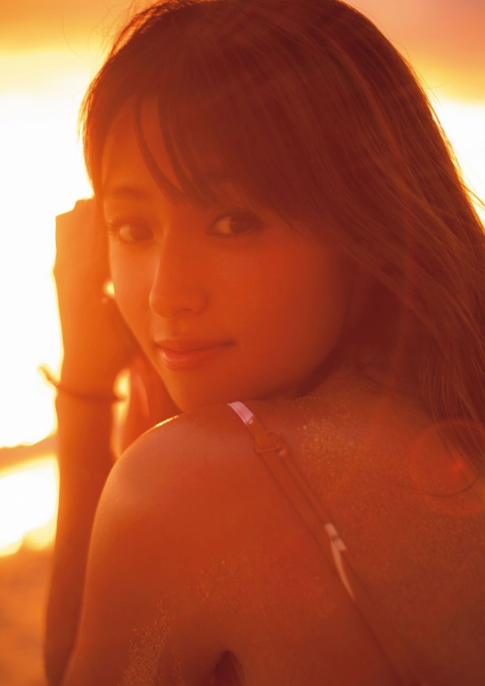 深田恭子 ムッチリ水着＆下着グラビア画像！