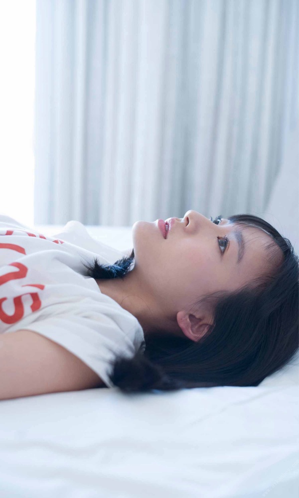 高崎かなみ 鬼かわな水着＆ランジェリー画像！