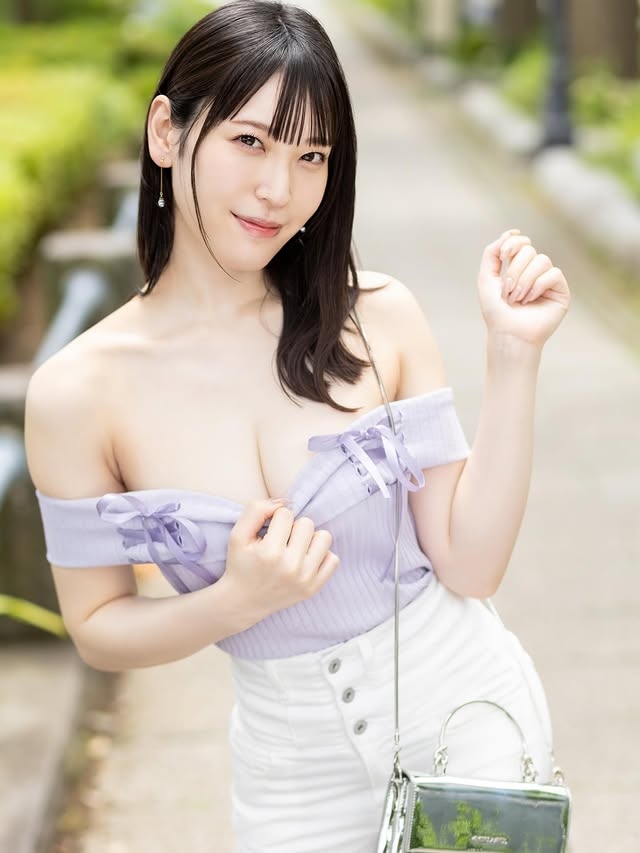 瀧本雫葉 Gカップ美乳のパイパンヌード画像！