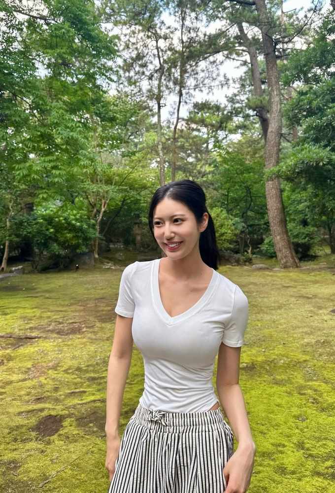 阿部なつき ボンキュッボンの水着グラビア画像！