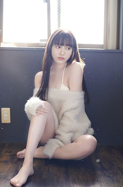 鈴木聖 Fカップが凄い水着＆下着グラビア画像！