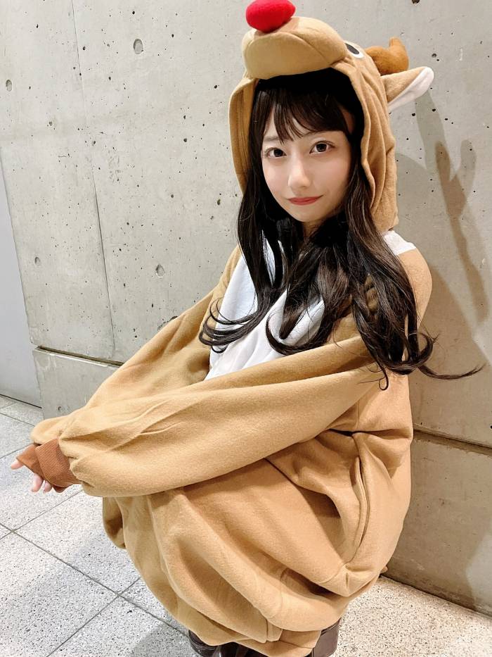 鈴木優香 ちょっと脱ぎすぎ水着グラビア画像！