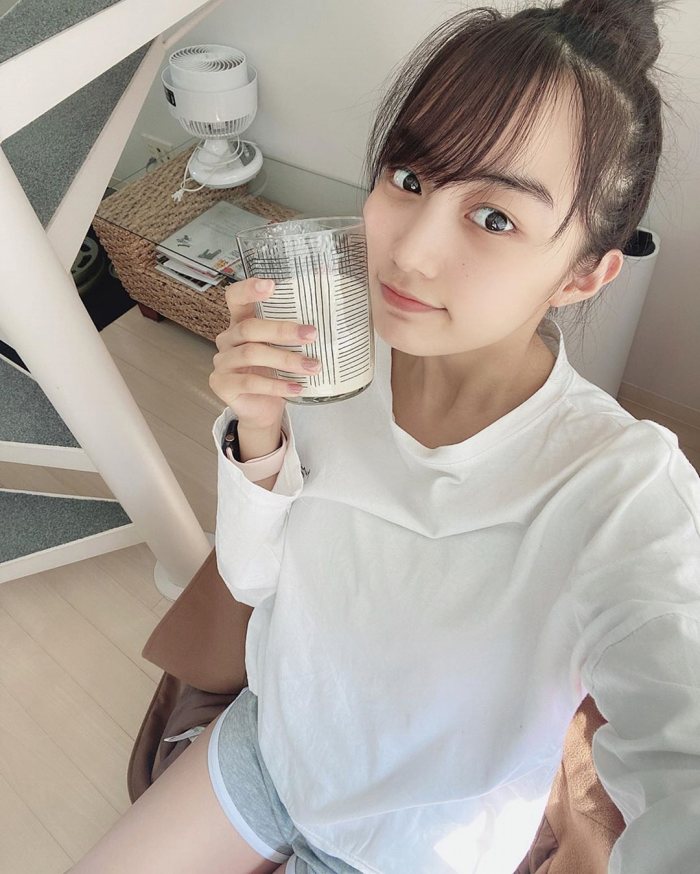 黒木ひかり むっちりバストの水着グラビア画像！