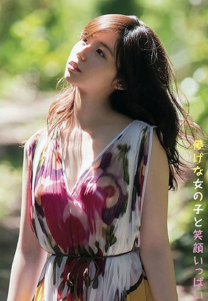 小池里奈 美尻でキュートな水着グラビア画像！